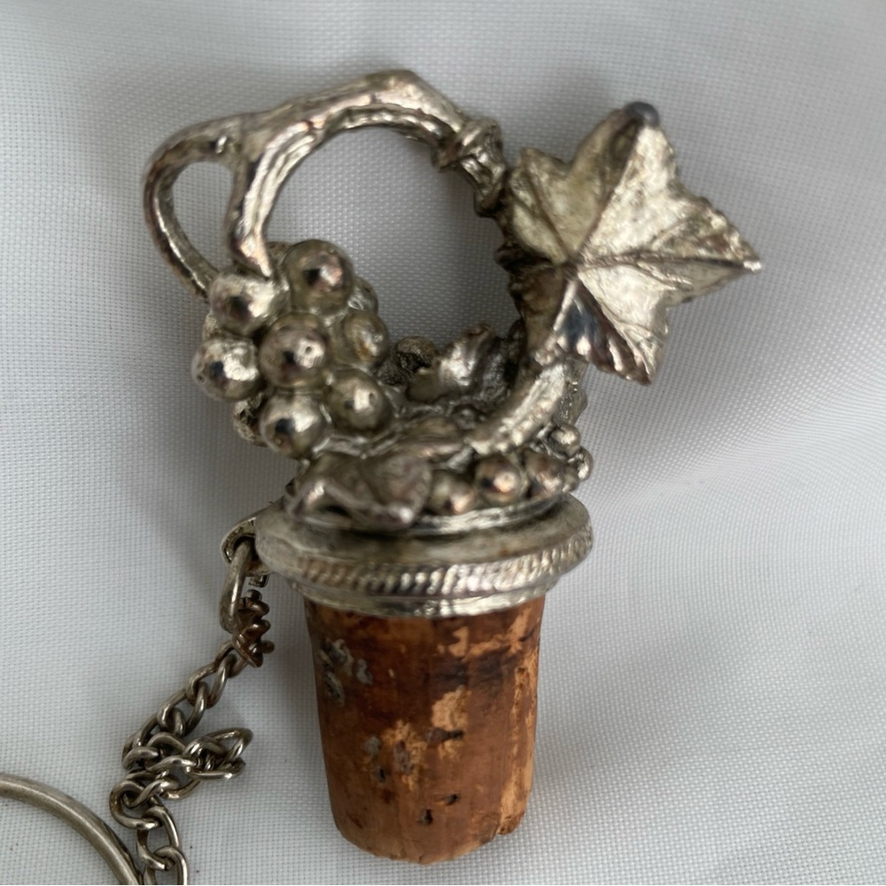 Vintage Silver Grape Cluster Cork Bottle Stopper Pewter